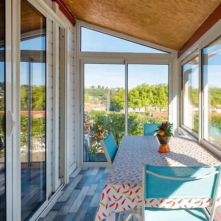 Vakantiehuis Confortable 50 M², Piscine